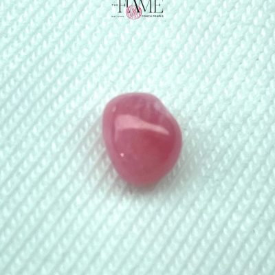 5- 0.9ct Pink Natural Conch Pearl.jpg